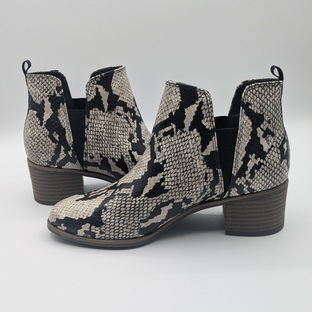 Dr. Scholls Teammate Booties 7.5 Gray Black Faux Snakeskin Western Chic
